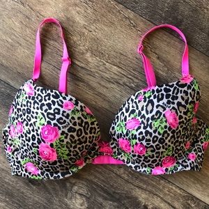 Cheetah print bra!